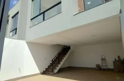 Casa à venda no Duque de Caxias, Betim 