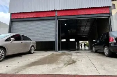 Galpão para Locação em Contagem, Petrol&acirc;ndia, 2 banheiros, 4 vagas