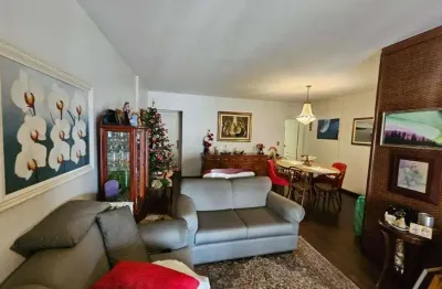 Apartamento à venda no setor oeste com três quartos sendo uma suíte