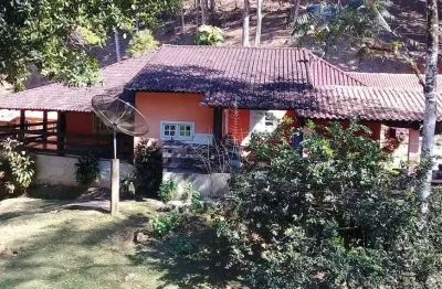Chácara / sítio com 4 quartos à venda na Avenida Governador Roberto Silveira, 17, Papucaia, Cachoeiras de Macacu