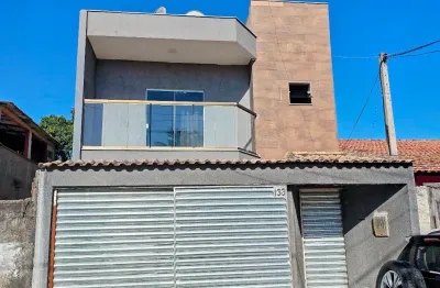Vendo casa duplex com acabamento de alto padrão - 3 quartos (1 suíte) - Vila Brasil, Manilha - Itaboraí/RJ.