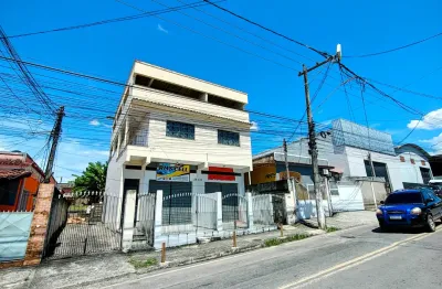 Vendo Prédio Residencial/Comercial com lojas + apartamento - Excelente oportunidade de investimento em Itaboraí/RJ.