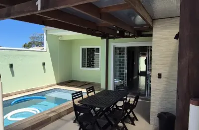 Casa com 2 quartos para alugar na Rua Uruguai, 1183, Balneário Nereidas, Guaratuba