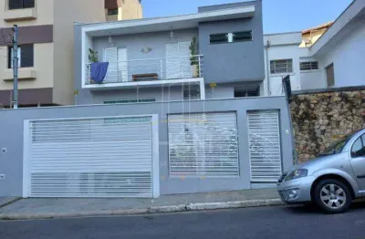 Sobrado lindo próximo a prestes maia 3 suítes 4 vagas. 180m² ac