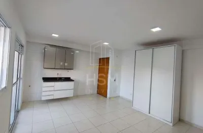 Flat para locação com armario no quarto, sacada com churrasqueira 28 metros e vaga de garagem.