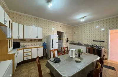 Casa comercial à venda na Rua Major Benedito C do Nascimento, 137, Nova Petrópolis, São Bernardo do Campo