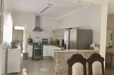 Casa com 4 quartos à venda na presidente vargas, 100, nova guará, guaratinguetá por r$ 1.300.000
