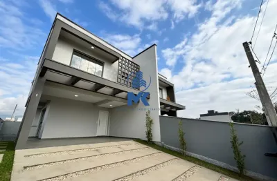 Lindo sobrado com acabamento de alto padrão no bairro benedito