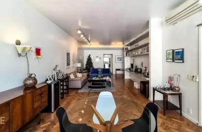 Apartamento Amplo de 170m² assinado por Oscar Niemeyer:3 Quartos perto da Praia