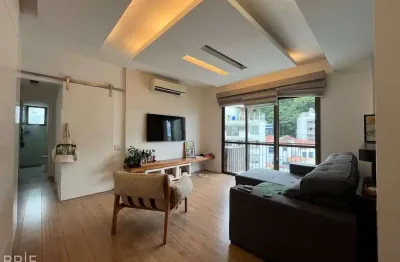 Apartamento na Lagoa, Reformado com vista Lateral - 1 Quarto e Cozinha Americana