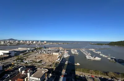 Excelente aparamento de frente para a marina de itajaí, com uma vista de tirar o folego.