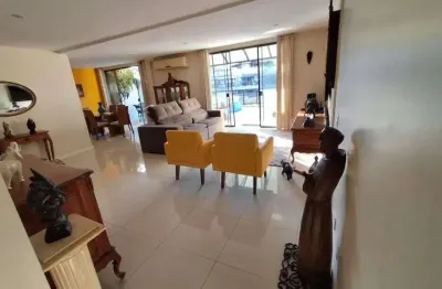 Excelente cobertura no recreio dos bandeirantes - linear , 3 quartos sendo 1 suíte.