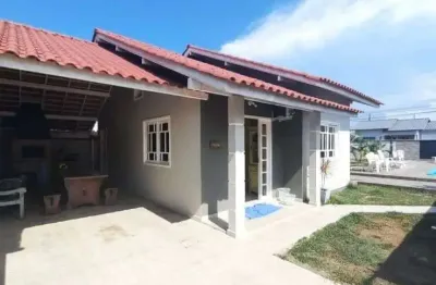 Casa para venda em tijucas, praça, 2 dormitórios, 1 banheiro, 1 vaga