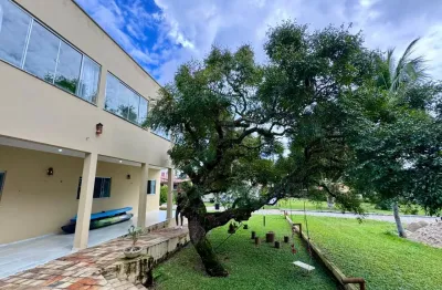 Casa duplex maravilhosa no condomínio portal da lagoa com 5 suítes na lagoa do bonfim