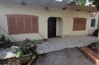 Casa à venda 400m² - 3 imóveis no mesmo terreno - próxima à estação niterói