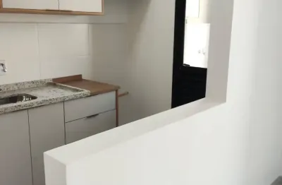 Apto novo 2 dorm( 1 suíte), armário na cozinha, blindex banheiro, jardim europa