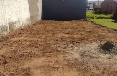 Terreno plano 7x22, com calçada e mureta, documentado, aceita veículo