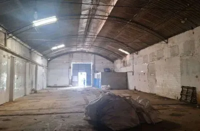 Galpão/depósito/armazém para aluguel possui 300 metros quadrados