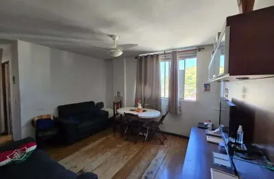 Apartamento com 2 quartos à venda na rua noronha torrezão, 407, santa rosa, niterói, 60 m2 por r$ 150.000