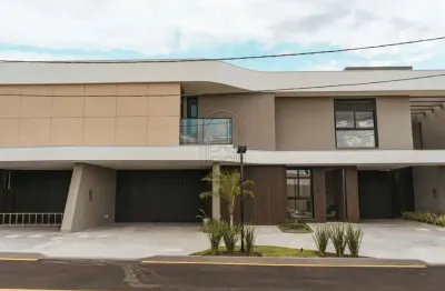 Casa em condomínio fechado com 3 quartos para alugar na Rua Pioneiro Carlos Bulla, 786, Jardim Paraíso, Maringá