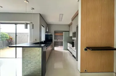 Casa térrea para locação no Condominio Royal Forest - Londrina.