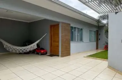 Casa com 3 quartos à venda na Rua Trento, 107, Jardim Montecatini, Cambé