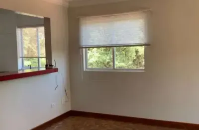 Apartamento semimobiliado- 3 quartos(1 suíte)  -zona 7/ fácil acesso a todas as regiões