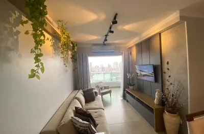 Lindo apartamento totalmente mobiliado, 02 dormitórios, sendo 01 suíte , varanda gourmet, 01 vagas de garagem , com área de lazer completa.