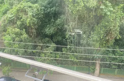 Apartamento 01 dormitório, cozinha , área de serviço , bh social , ao lado do orquidário, próximo de comércios , à uma quadra da praia