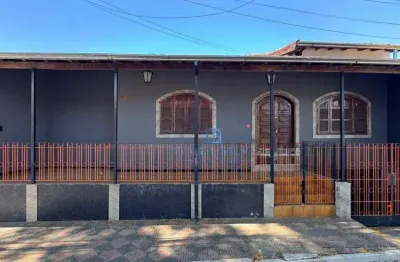 Casa com 3 dormitórios, 107 m² - venda por r$ 700.000,00 ou aluguel por r$ 3.000,00/mês - centro - pouso alegre/mg
