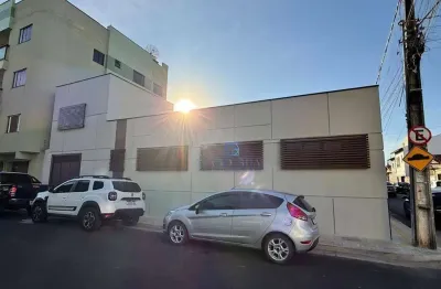 Ponto para alugar, 200 m² por r$ 14.000/mês - santa lúcia - pouso alegre/mg