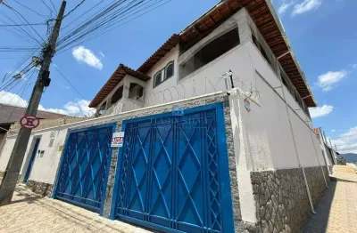 Casa com 6 dormitórios para alugar, 350 m² por r$ 5.705,00/mês - jardim paraíso - pouso alegre/mg