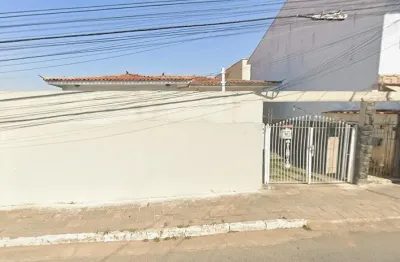 Casa com 5 dormitórios para alugar, 700 m² por R$ 8.181,00/mês - Centro - Pouso Alegre/MG