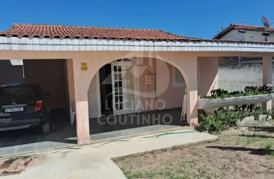 Casa à venda na Praça da Bandeira, Araruama 