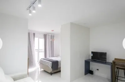 Studio de 30m² no tucuruvi: pronto para morar! completo, c/ ar-condicionado, móveis planejados e utensílios. excelente localização.