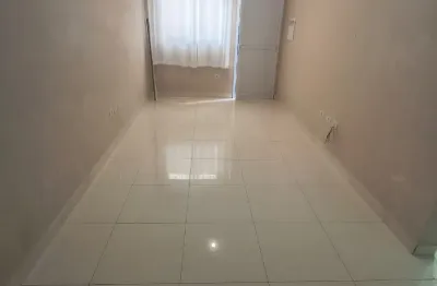 Casa de condominio no tude bastos 2 dormitorios proximo parque da cidade