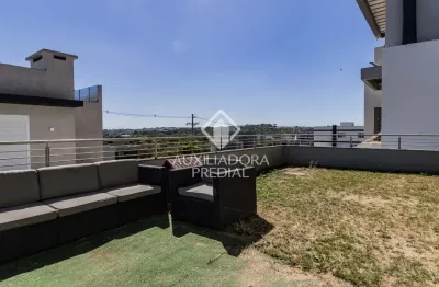 Belíssima casa em condomínio à venda no mário quintana em porto alegre