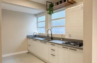 Apartamento com 2 quartos à venda na Rua Ramiro Barcelos, 1567, Independência, Porto Alegre