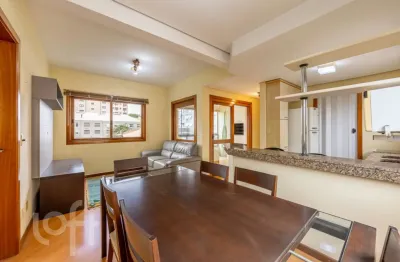 Apartamento à venda em Petrópolis com 92 m², 3 quartos, 1 suíte, 1 vaga