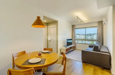 Apartamento com 2 dormitórios(1 suíte), à venda no bairro praia de belas, porto alegre