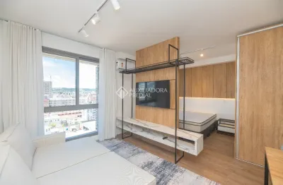 Apartamento decorado de 01 dormitório a venda a uma quadra da redenção