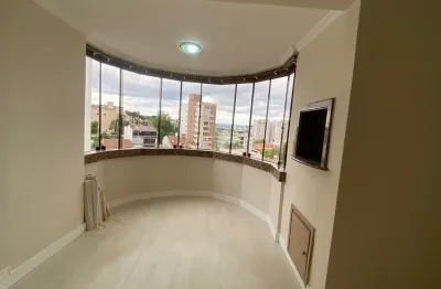 Apartamento com 2 dormitoóios ,sacada, churrasqueira, piscina e vaga
