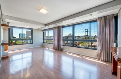 Apartamento à venda em Menino Deus com 104 m², 3 quartos, 1 suíte, 2 vagas