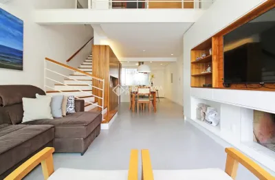 Duplex mobiliado ao lado da encol, amplo, moderno e elegante!