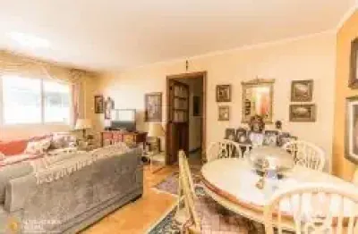 Amplo apartamento com três dormitorios em bairro petropoilis av. carlos gomes