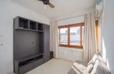 Lindo imóvel com 2 dormitorios no bairro petrópolis para sua familia!