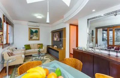 Lindo apartamento 02 dormitórios com suíte e vaga de garagem no bairro petropolis