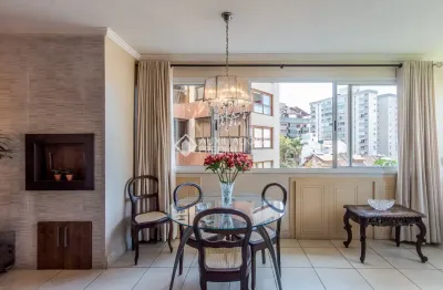 Belíssimo apartamento no jaraguá, 02 dormitórios, 2 vagas, 2 depósitos