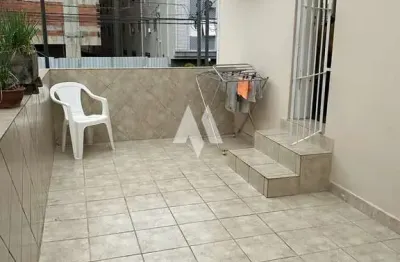 Casa sobreposta alta - 03 dormitórios sendo 01 suíte  na ponta da praia em santos
