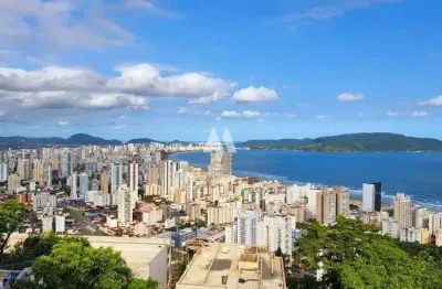 Casa de alto padrão no morro santa terezinha em santos
